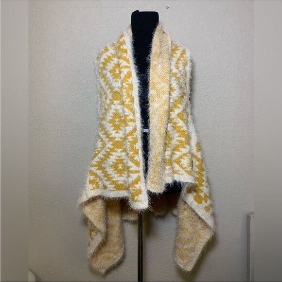 Yellow and white wrap sweater - Picture 2 of 11